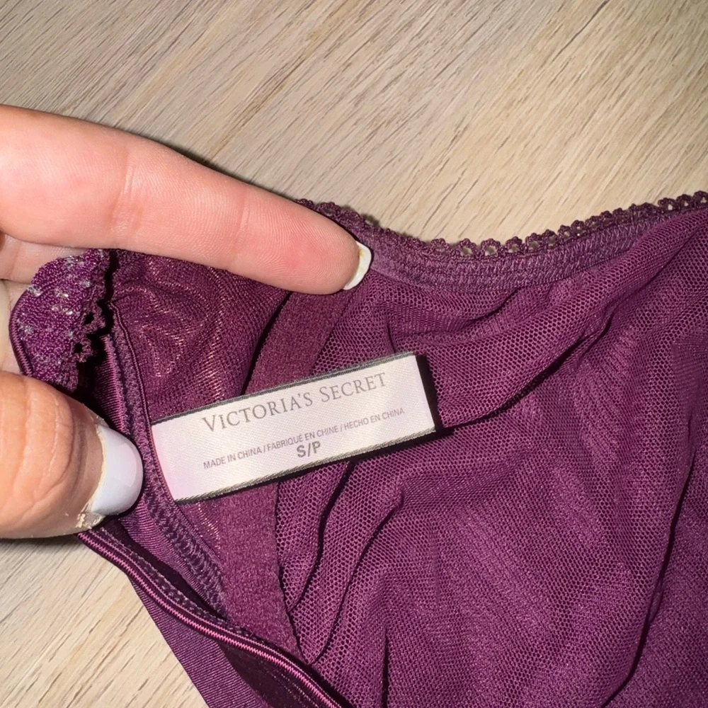 Victoria’s Secret Burgundy High Neck Halter Bralette- Size Small